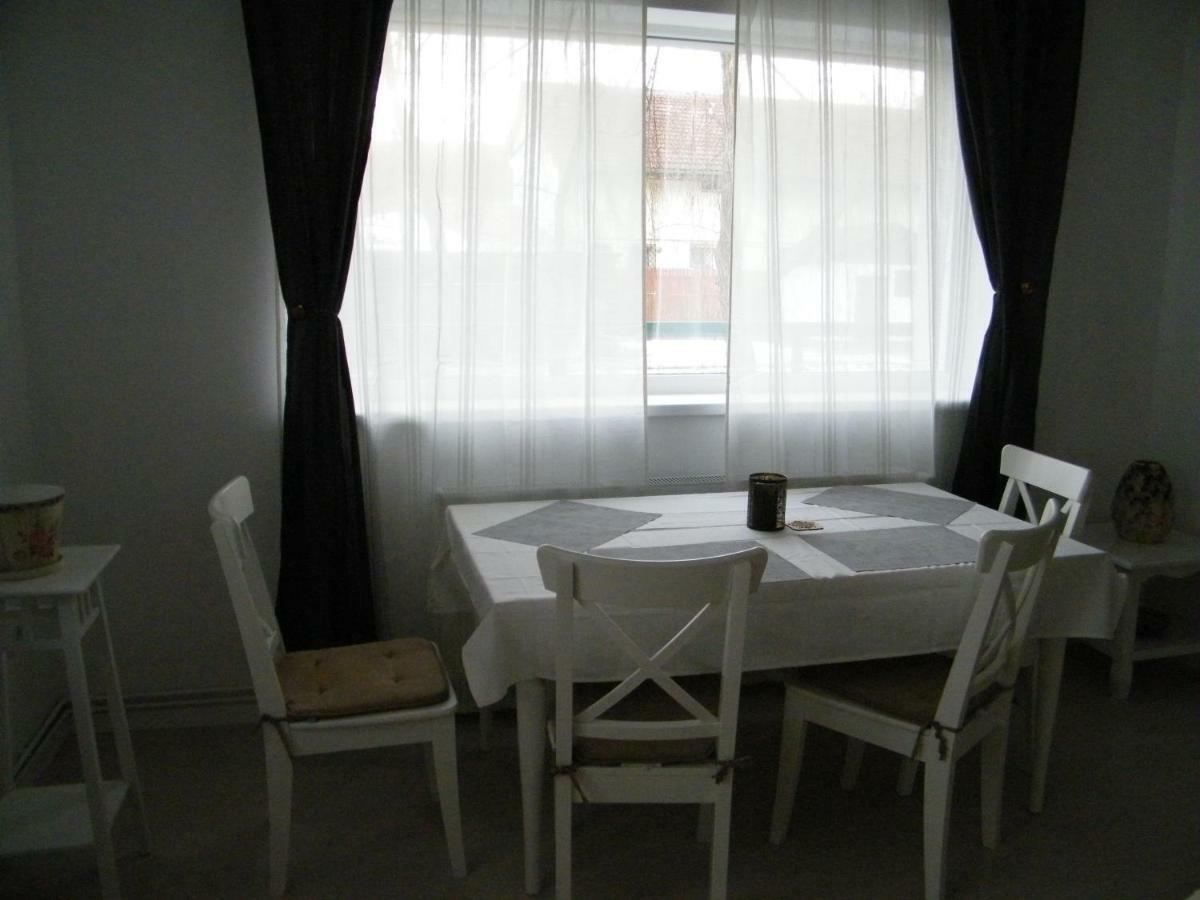 Iarca Cottage Бухарест Екстер'єр фото