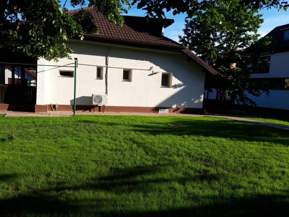 Iarca Cottage Бухарест Екстер'єр фото